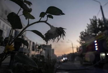 Ранкова атака на Київ: через влучання загинув підліток, 20 поранених (фото, відео)