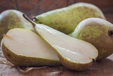 Названо 8 продуктів, у яких клітковини стільки ж або навіть більше, як у грушах