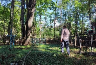 На кладбищах возле Чернобыля появились уникальные растения (фото)