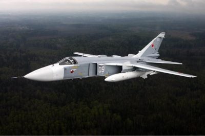 Бойцы ГУР поразили вражеский Су-24 в оккупированном Крыму (видео)