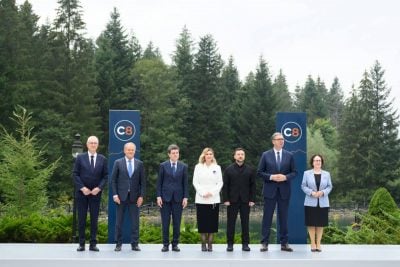Саміт в українських горах: Зеленський оголосив про створення "Карпатської вісімки"
