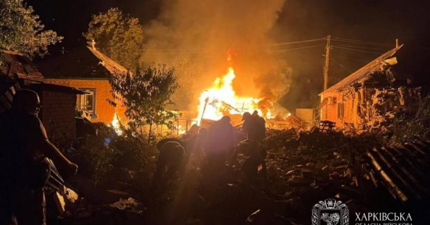Росіяни завдали удару по центру Чугуєва: троє людей загинули, серед них дитина