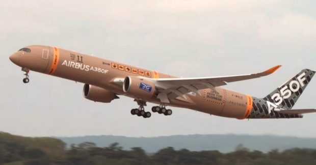Airbus A350F вперше піднявся у повітря в Європі