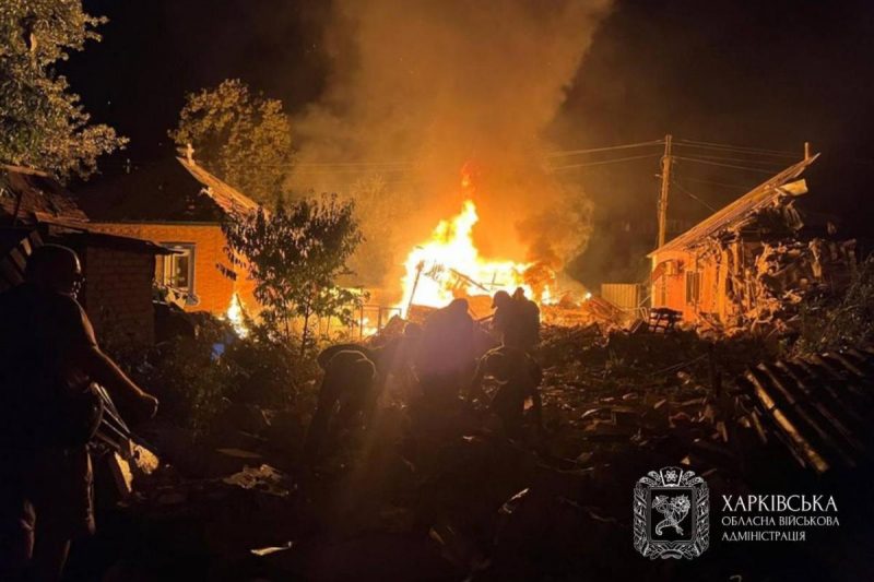 Росіяни завдали удару по центру Чугуєва: троє людей загинули, серед них дитина