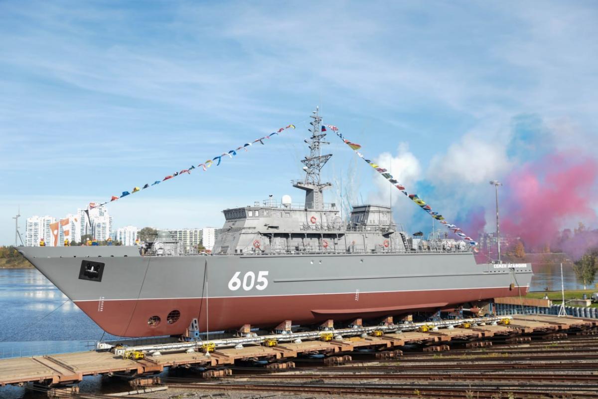 Россия спустила на воду новый военный корабль (фото) Россия спустила на воду новый военный корабль (фото)