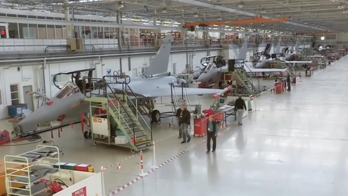 Откуда Украина может получить 16 самолетов Rafale от Франции: эксперты назвали два варианта