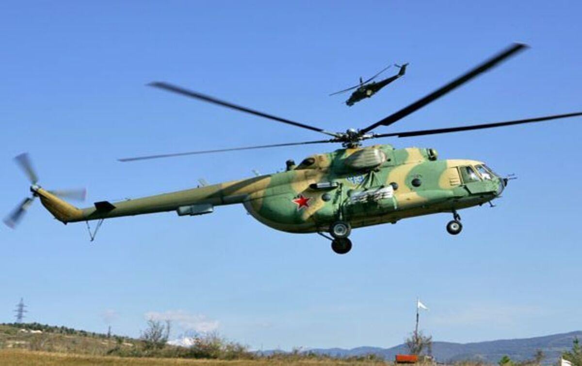 Росіяни збили власний вертоліт Мі-8, який тікав від українських дронів, – ЗМІ