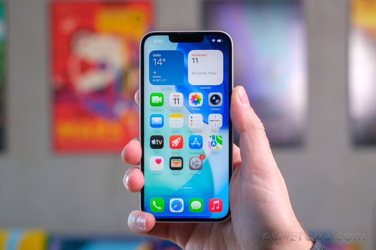 'Народный' iPhone 17e сравнили с iPhone 17: стоит ли переплачивать $200