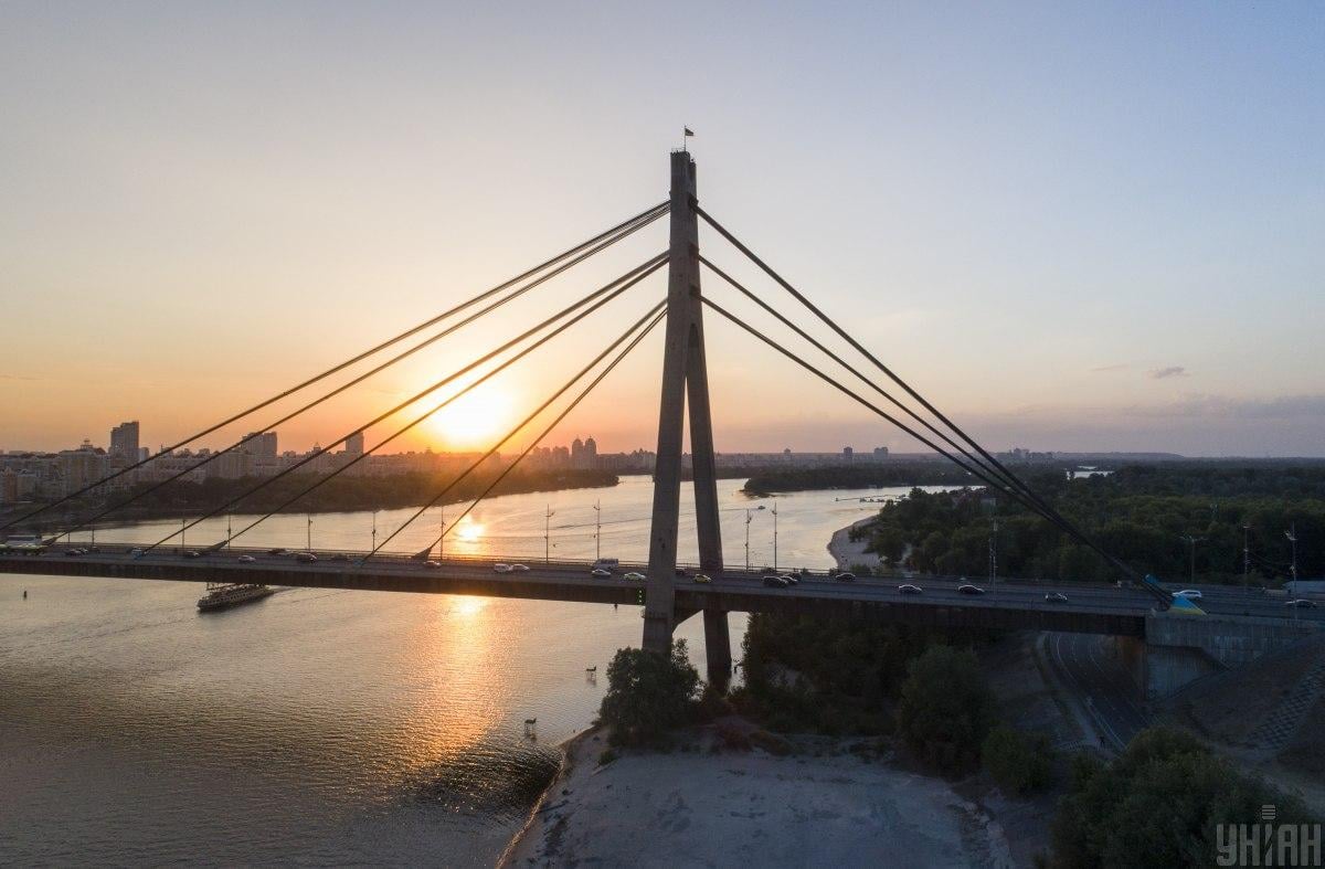 В Киеве восстановили поврежденный россиянами Северный мост: КГГА обнародовала подробности В Киеве восстановили поврежденный россиянами Северный мост: КГГА обнародовала подробности