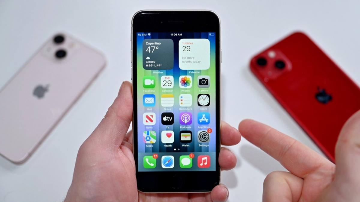 Який iPhone купити за обмеженого бюджету: експерти обрали 3 моделі Який iPhone купити за обмеженого бюджету: експерти обрали 3 моделі