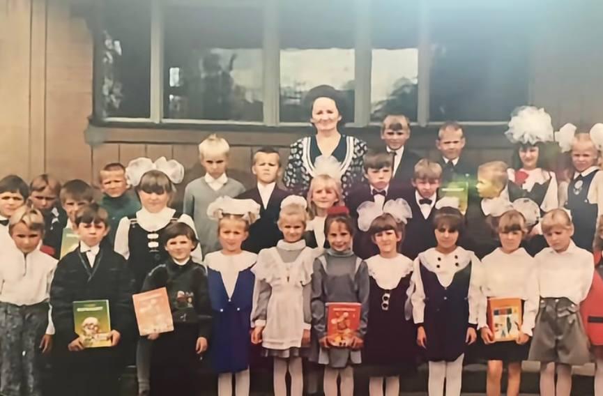 Alyona alyona откровенно рассказала о своём весе в детстве Alyona alyona откровенно рассказала о своём весе в детстве