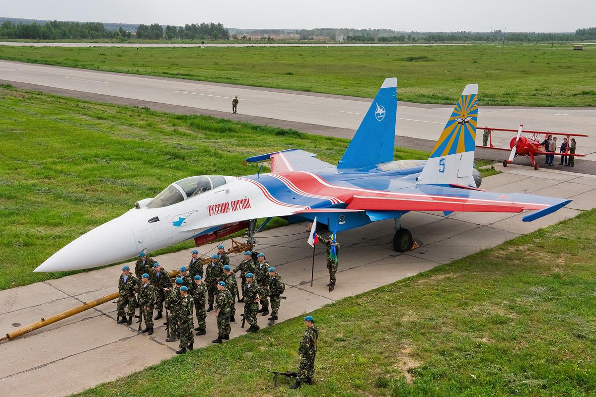 СБУ поразила российские истребители Су-35 и Су-34 на военном аэродроме в Адыгее СБУ поразила российские истребители Су-35 и Су-34 на военном аэродроме в Адыгее
