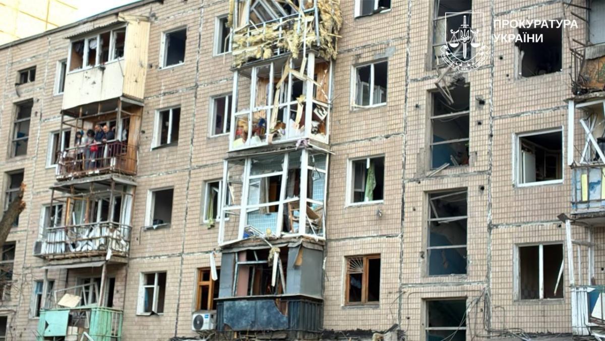 РФ атаковала Харьков авиабомбами: пять человек погибли, десятки пострадали РФ атаковала Харьков авиабомбами: пять человек погибли, десятки пострадали