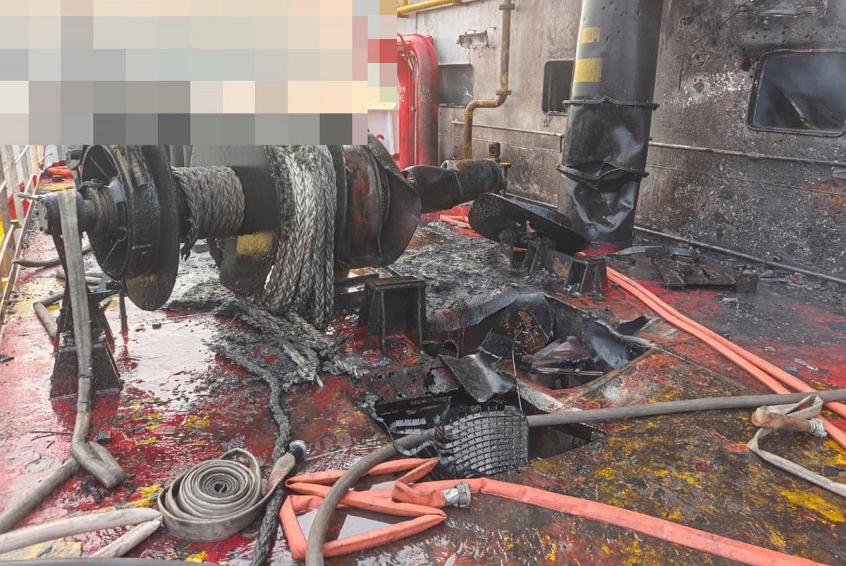 Росія атакувала цивільне судно в Чорному морі: загинув моряк, є поранені Росія атакувала цивільне судно в Чорному морі: загинув моряк, є поранені