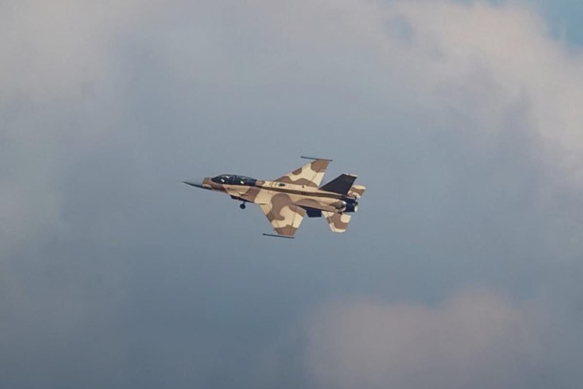 Найновіша версія F-16 виконала свій перший політ (фото) Найновіша версія F-16 виконала свій перший політ (фото)