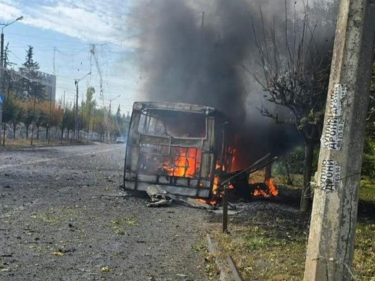 Россияне ударили по рейсовому автобусу в Краматорске: погибли 30 человек