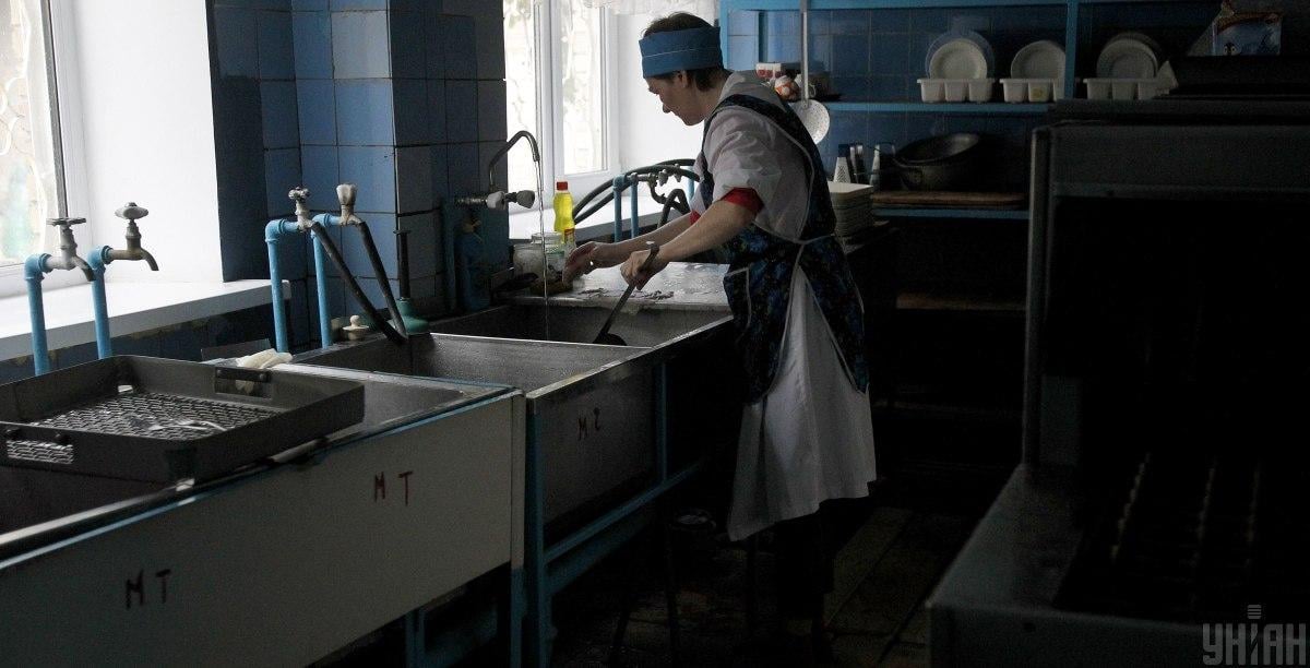 Харчування у школах 'для всіх': підводні камені реформи Харчування у школах 'для всіх': підводні камені реформи