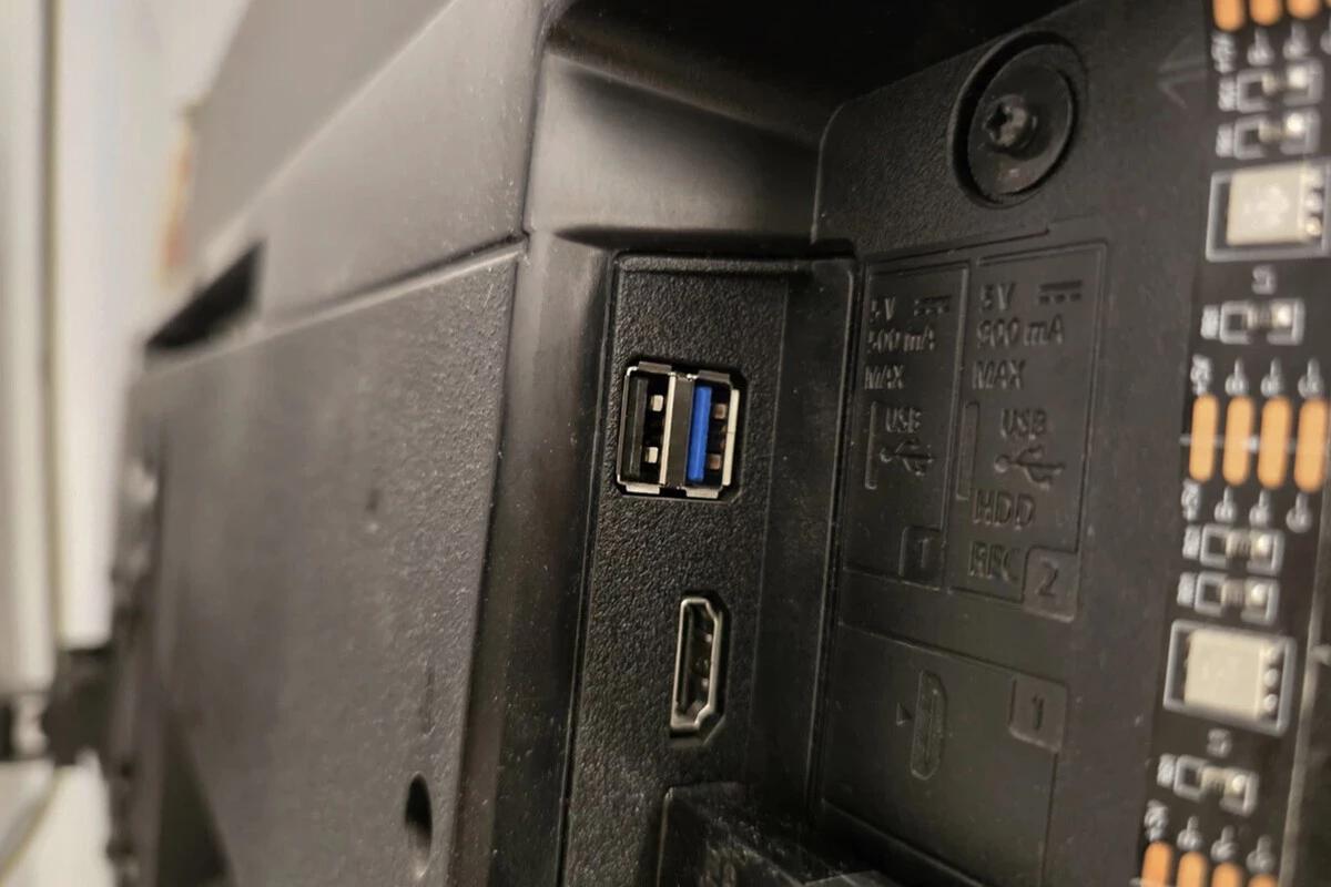 Вы зря используете USB-порт телевизора только для фильмов: 5 полезных функций Вы зря используете USB-порт телевизора только для фильмов: 5 полезных функций