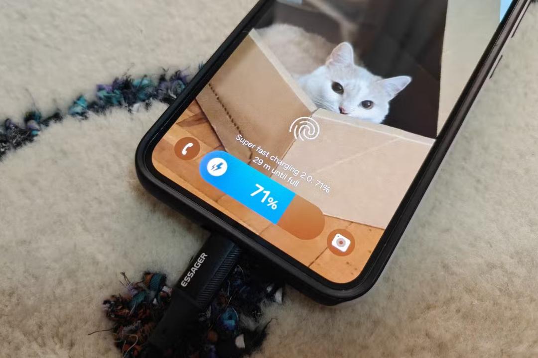 Швидка зарядка та антивірус: 4 міфи про Android, у які час перестати вірити Швидка зарядка та антивірус: 4 міфи про Android, у які час перестати вірити