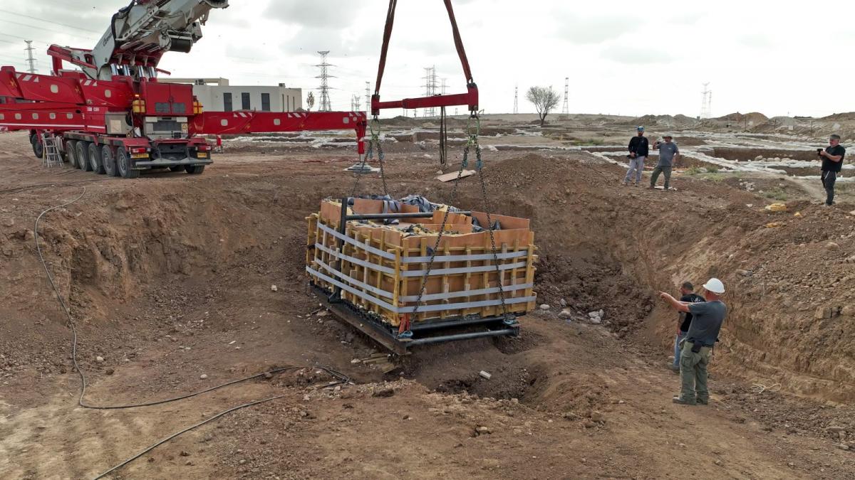 Знахідка з часів Ісуса важить 25 тонн: що археологи дістали з-під землі Знахідка з часів Ісуса важить 25 тонн: що археологи дістали з-під землі