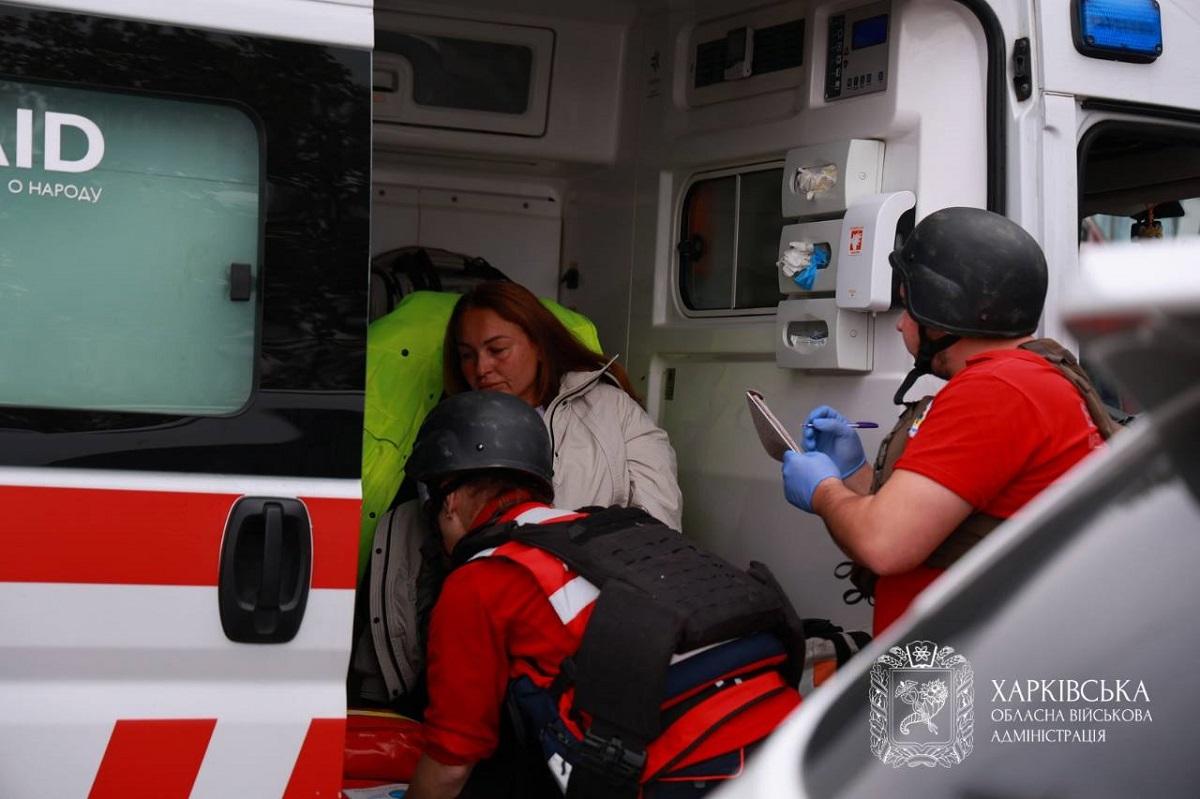 РФ вдарила безпілотниками по Харкову: двоє людей загинули, багато постраждалих РФ вдарила безпілотниками по Харкову: двоє людей загинули, багато постраждалих