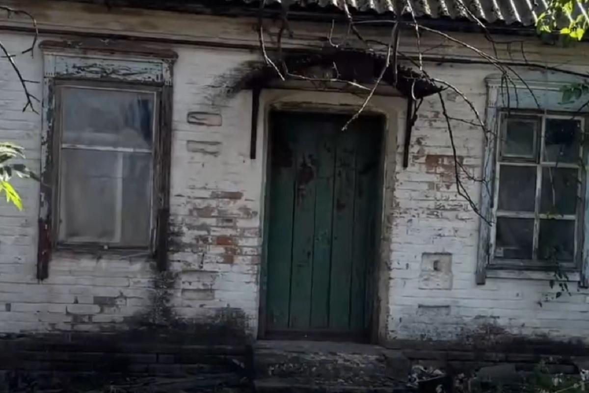 Українка придбала старовинну садибу з конюшнею в незвичайному селі: що в ньому особливого Українка придбала старовинну садибу з конюшнею в незвичайному селі: що в ньому особливого
