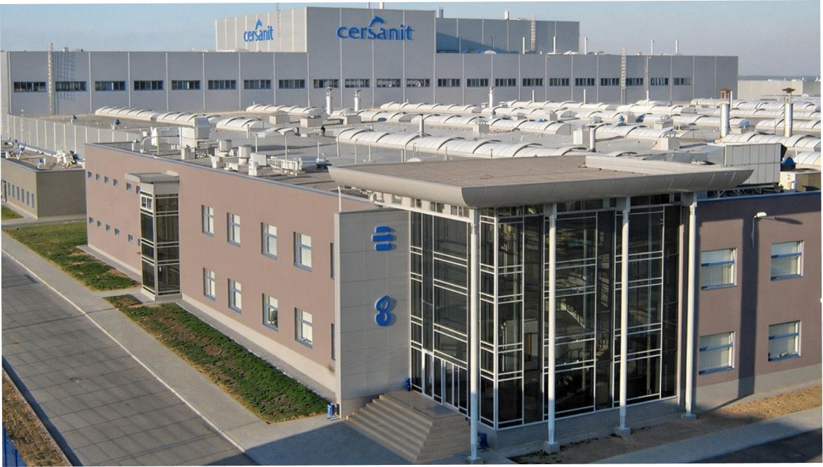 Польський завод Cersanit на Житомирщині повністю зупинив роботу після двох атак Росії Польський завод Cersanit на Житомирщині повністю зупинив роботу після двох атак Росії