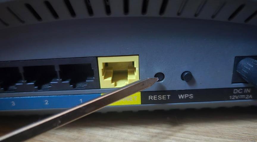 Як перетворити старий роутер на підсилювач Wi-Fi: простий спосіб покращити сигнал вдома