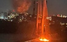 Росія втретє вдарила по Південному мосту в Києві: пошкоджена опора