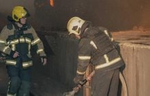 Окупанти атакували Київ: у будинках спалахнули пожежі, є постраждалі