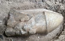 В Египте археологи только что обнаружили две монументальные статуи фараона Рамзеса II