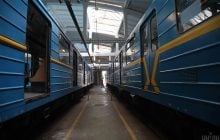В Киеве возобновили движение на "красной" линии между станциями "Академгородок" и "Лесная"