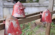 Почему пожарное ведро нельзя поставить на пол: у необычной формы есть причина
