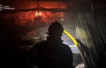 Уночі росіяни вдарили по складах на Київщині: загинули троє людей (відео)