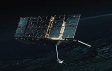 Супутник РФ переслідує апарат ICEYE, який допомагає Україні: у США відреагували