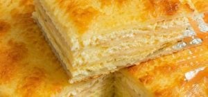Соленый пирог с творогом, напоминающий вкус детства: простой рецепт