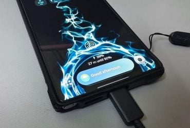 Все боятся заряжать смартфон ночью, но батарею сильнее убивает другая привычка