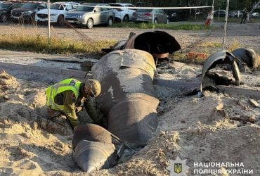 У Києві серед будинків знайшли нерозірвану балістичну ракету РФ (фото)