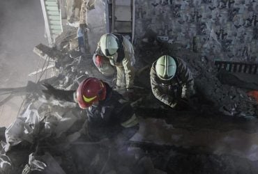 Удар по 5-поверхівці у Прилуках: кількість загиблих зросла (фото, відео)