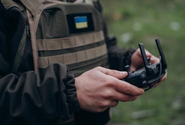 Це можливість захищати людей: експерти пояснили BBC, чому Starlink важливий для України