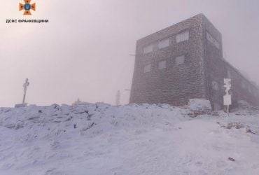 Карпаты засыпало снегом: в горах ударил мороз -5° (фото)