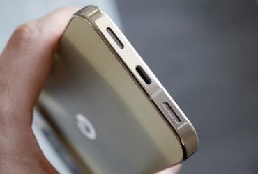 Ви недооцінюєте USB-порт у своєму смартфоні: 4 корисні способи його використання