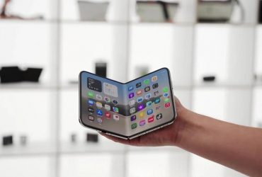 iPhone Duo за 2000 доларів склали і розклали 10 тисяч разів: що сталося з екраном