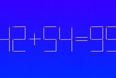 В уравнении 42 + 54 = 99 есть ошибка: одна спичка поможет её исправить
