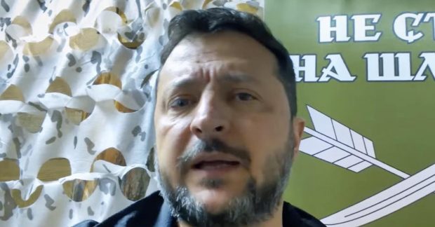 Зеленський привітав з фронту всіх воїнів