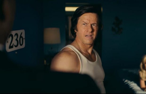 Вышел трейлер экшн-триллера "Любой ценой" с Марком Уолбергом в роли гангстера (видео)