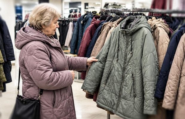 "Бабусині" куртки вже в минулому: модні варіанти жіночого верхнього одягу на осінь