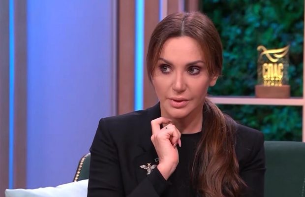 Предательница Оксана Марченко заявила о "божественном" исцелении от странных ран (фото)